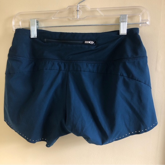 Athleta Laser Cut Lined Run Shorts XXS - Picture 3 of 7
